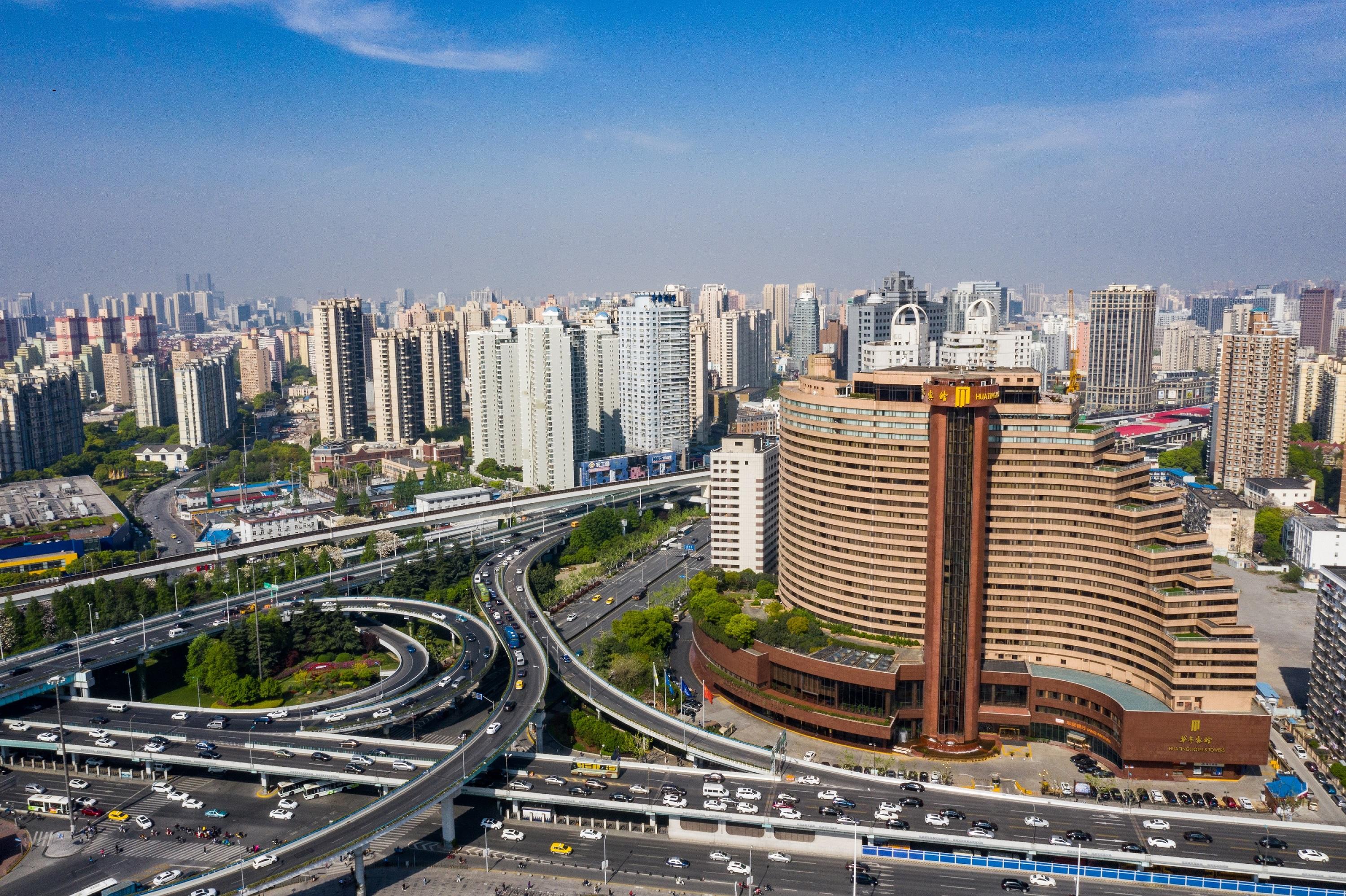 Hua Ting Hotel And Towers Şanghay Dış mekan fotoğraf