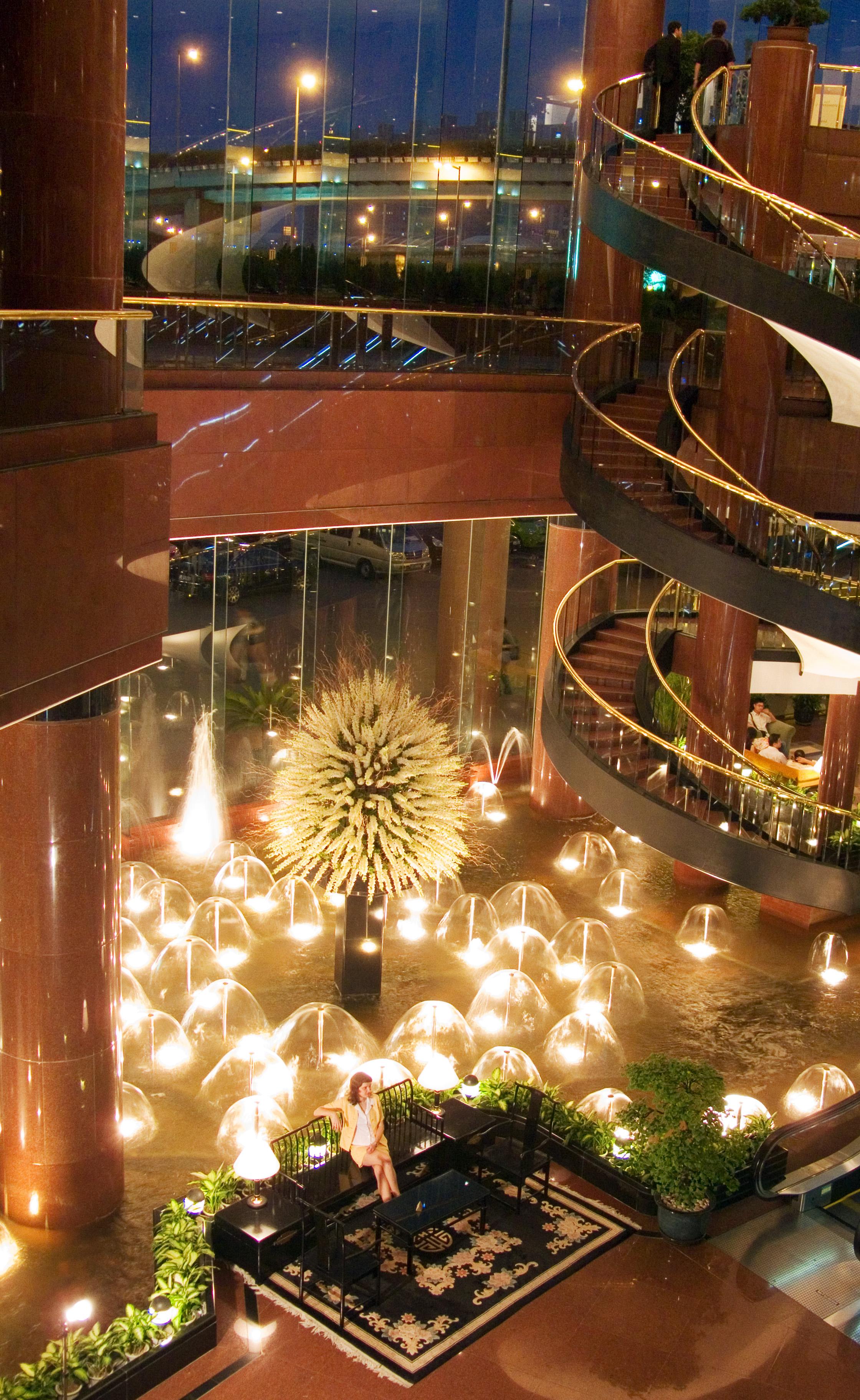 Hua Ting Hotel And Towers Şanghay Dış mekan fotoğraf